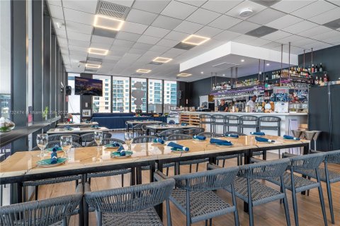 Condominio en venta en Hollywood, Florida, 2 dormitorios, 101.26 m2 № 1979353 - foto 21