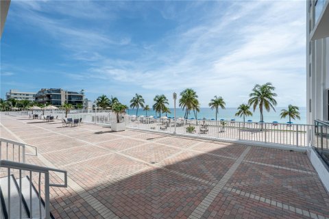 Condominio en venta en Hollywood, Florida, 2 dormitorios, 101.26 m2 № 1979353 - foto 22