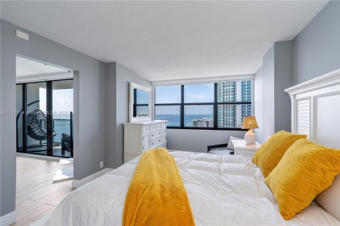 Condominio en venta en Hollywood, Florida, 2 dormitorios, 101.26 m2 № 1979353 - foto 17