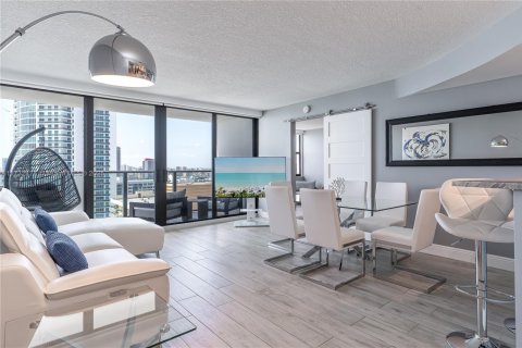 Condominio en venta en Hollywood, Florida, 2 dormitorios, 101.26 m2 № 1979353 - foto 5