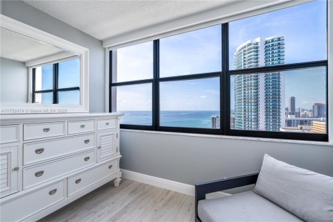 Condominio en venta en Hollywood, Florida, 2 dormitorios, 101.26 m2 № 1979353 - foto 18