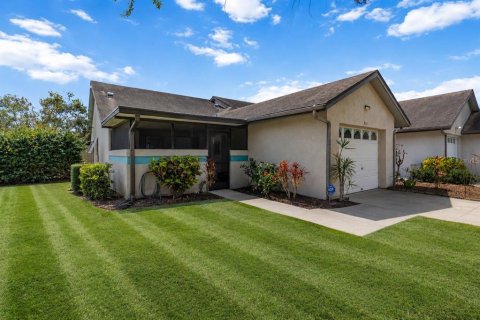 Adosado en Palmetto, Florida 2 dormitorios, 131.55 m2 № 2109310