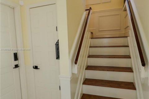 Villa ou maison à vendre à Miami, Floride: 3 chambres, 153.66 m2 № 1973527 - photo 17