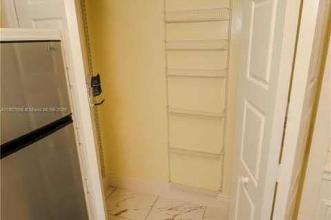 Villa ou maison à vendre à Miami, Floride: 3 chambres, 153.66 m2 № 1973527 - photo 23