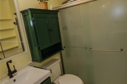 Villa ou maison à vendre à Miami, Floride: 3 chambres, 153.66 m2 № 1973527 - photo 25