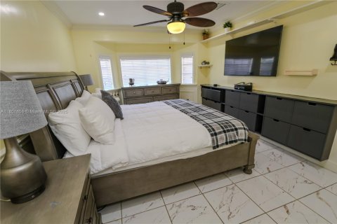 Villa ou maison à vendre à Miami, Floride: 3 chambres, 153.66 m2 № 1973527 - photo 30