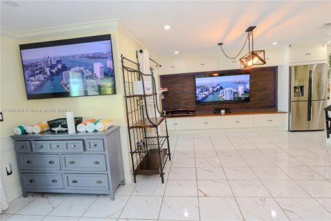 Villa ou maison à vendre à Miami, Floride: 3 chambres, 153.66 m2 № 1973527 - photo 12