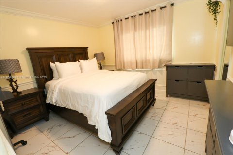 Villa ou maison à vendre à Miami, Floride: 3 chambres, 153.66 m2 № 1973527 - photo 22