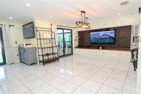 Villa ou maison à vendre à Miami, Floride: 3 chambres, 153.66 m2 № 1973527 - photo 11