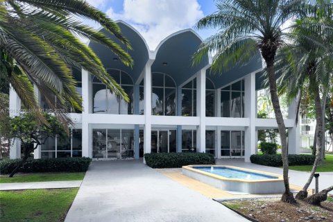 Condominio en venta en Miami, Florida, 1 dormitorio, 76.74 m2 № 2192522 - foto 12