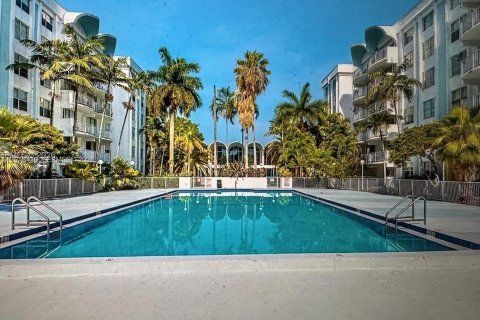 Condominio en venta en Miami, Florida, 1 dormitorio, 76.74 m2 № 2192522 - foto 3