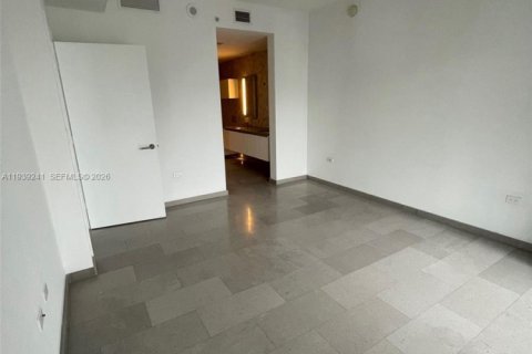 Condo in Miami, Florida, 1 bedroom  № 2088667 - photo 8