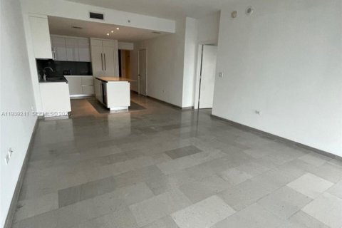 Condo in Miami, Florida, 1 bedroom  № 2088667 - photo 13