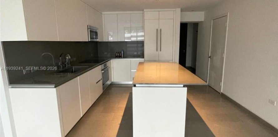 Condo in Miami, Florida, 1 bedroom  № 2088667