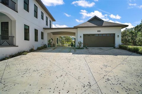 House in Mount Dora, Florida 4 bedrooms, 298.03 sq.m. № 1721088 - photo 4