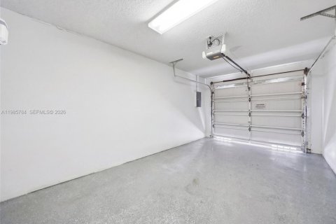 Купить виллу или дом в Хомстед, Флорида 2 спальни, 98.2м2, № 2048185 - фото 25