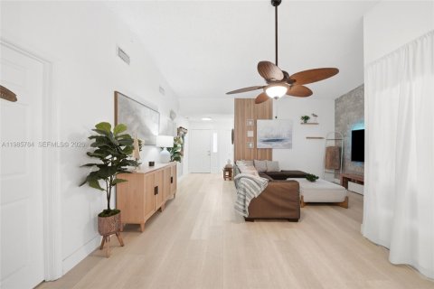 Купить виллу или дом в Хомстед, Флорида 2 спальни, 98.2м2, № 2048185 - фото 11