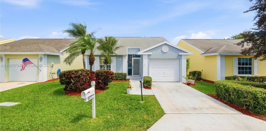 Дом в Хомстед, Флорида 2 спальни, 98.2м2 № 2048185