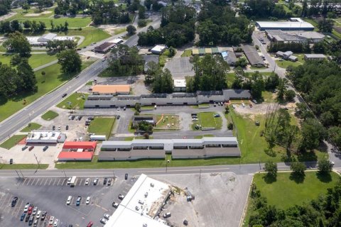 Commercial property in Madison, Florida 1133.78 sq.m. № 2128200 - photo 4