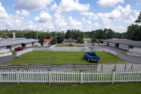 Commercial property in Madison, Florida 1133.78 sq.m. № 2128200 - photo 21