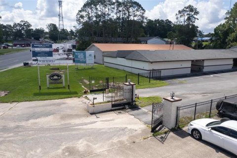 Commercial property in Madison, Florida 1133.78 sq.m. № 2128200 - photo 19