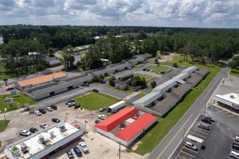 Commercial property in Madison, Florida 1133.78 sq.m. № 2128200 - photo 11
