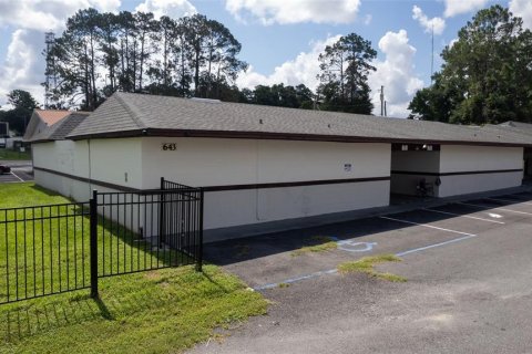 Commercial property in Madison, Florida 1133.78 sq.m. № 2128200 - photo 23
