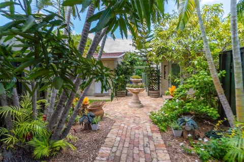Touwnhouse à vendre à Miami, Floride: 3 chambres, 144.93 m2 № 1834066 - photo 1