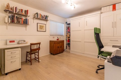 Touwnhouse à vendre à Miami, Floride: 3 chambres, 144.93 m2 № 1834066 - photo 8