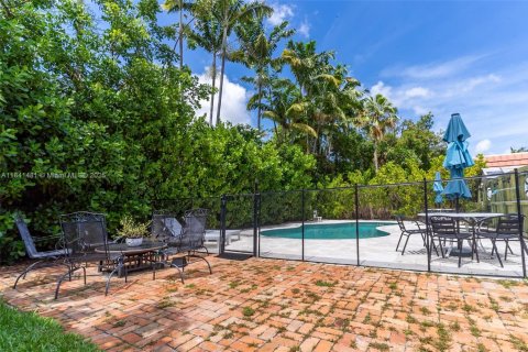 Touwnhouse à vendre à Miami, Floride: 3 chambres, 144.93 m2 № 1834066 - photo 3