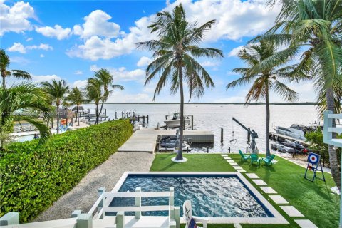 House in Key Largo, Florida 3 bedrooms, 144 sq.m. № 2068322 - photo 22