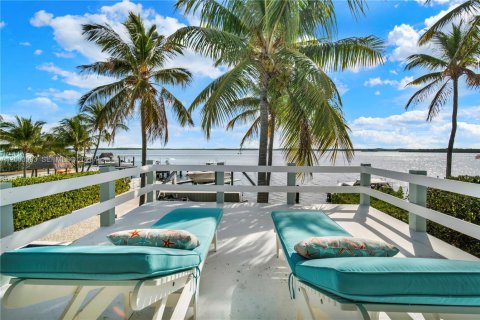 House in Key Largo, Florida 3 bedrooms, 144 sq.m. № 2068322 - photo 20