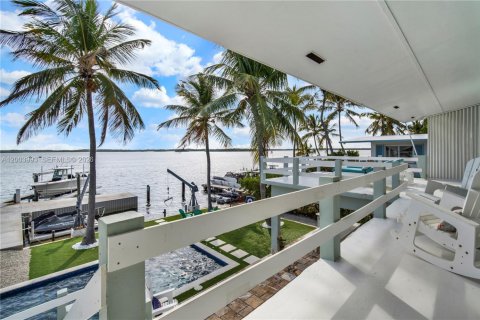 House in Key Largo, Florida 3 bedrooms, 144 sq.m. № 2068322 - photo 21