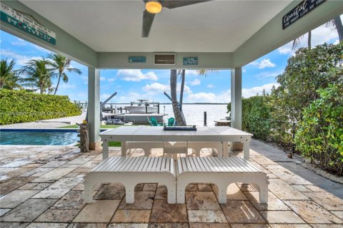 House in Key Largo, Florida 3 bedrooms, 144 sq.m. № 2068322 - photo 28