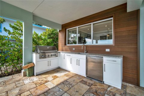 House in Key Largo, Florida 3 bedrooms, 144 sq.m. № 2068322 - photo 27