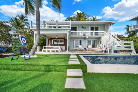 House in Key Largo, Florida 3 bedrooms, 144 sq.m. № 2068322