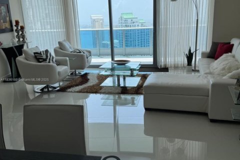 Condo in Miami, Florida, 2 bedrooms  № 1888958 - photo 4