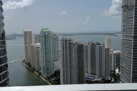 Condo in Miami, Florida, 2 bedrooms  № 1888958 - photo 2