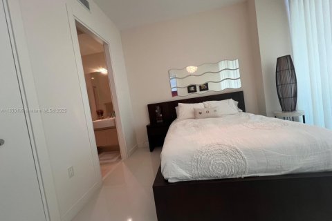Condo in Miami, Florida, 2 bedrooms  № 1888958 - photo 17