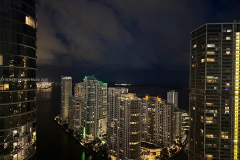 Condo in Miami, Florida, 2 bedrooms  № 1888958 - photo 1