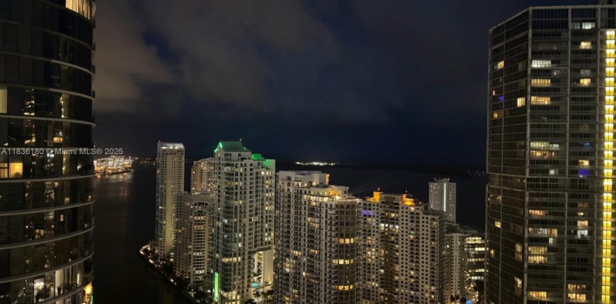 Condo in Miami, Florida, 2 bedrooms № 1888958