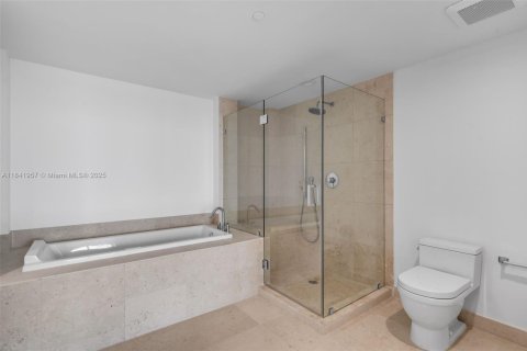Condominio en venta en Miami, Florida, 2 dormitorios, 121.98 m2 № 1836620 - foto 17