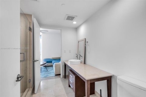 Condominio en venta en Miami, Florida, 2 dormitorios, 121.98 m2 № 1836620 - foto 10