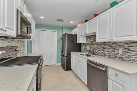 Condo in Port Charlotte, Florida, 2 bedrooms  № 1734962 - photo 20