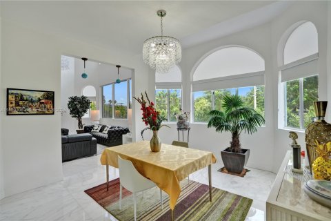 House in Davie, Florida 5 bedrooms, 586.03 sq.m. № 1895767 - photo 21