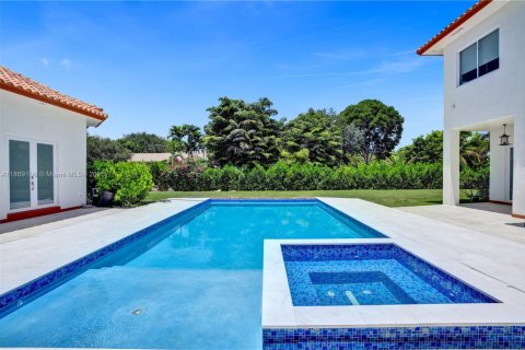 House in Davie, Florida 5 bedrooms, 586.03 sq.m. № 1895767 - photo 11