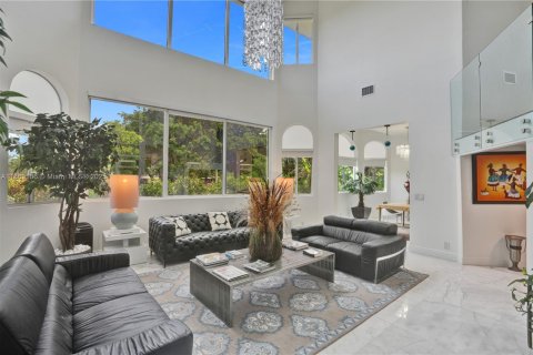 House in Davie, Florida 5 bedrooms, 586.03 sq.m. № 1895767 - photo 12