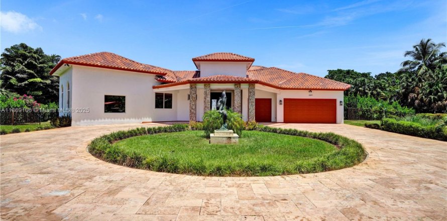 Casa en Davie, Florida 5 dormitorios, 586.03 m2 № 1895767