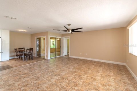 Villa ou maison à louer à Ocala, Floride: 2 chambres, 133.04 m2 № 2228152 - photo 10