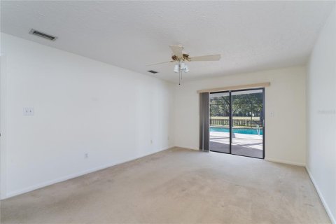 House in Tampa, Florida 4 bedrooms, 187.94 sq.m. № 1527213 - photo 11